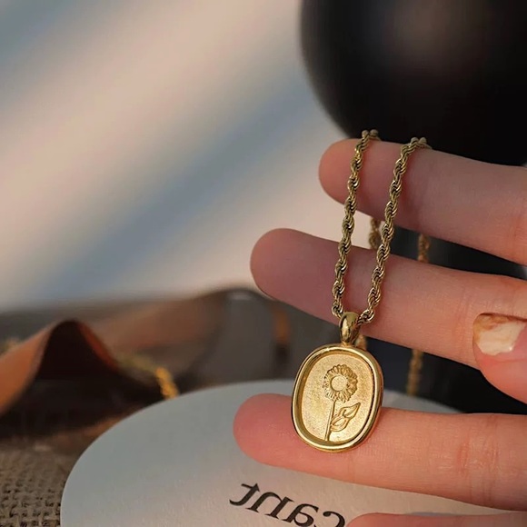 Sunflower Pendant Necklace, Rope Chain Necklace with sunflower pendant,Layerable - Picture 2 of 6